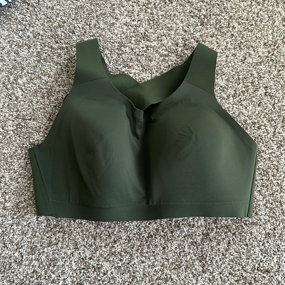Lululemon Enlite Bra - Picture 1 of 7